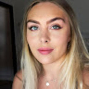 Meet your Posher, Ella